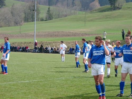 Subingen April 02, Gespannte Gesichter